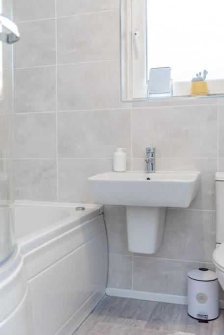 Excellent, Comfortable Location To Visit Belfast * Holywood (Down)