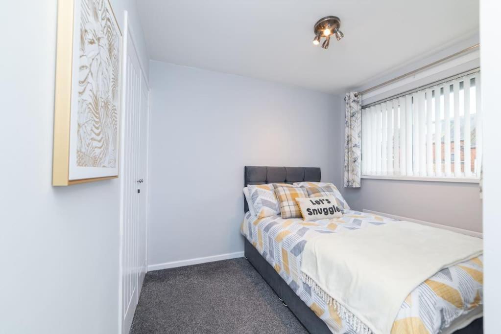 Excellent, Comfortable Location To Visit Belfast Appartement *